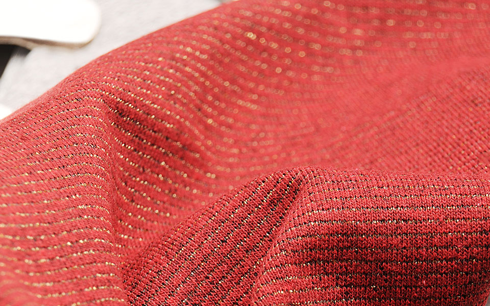 Red knitted fabric